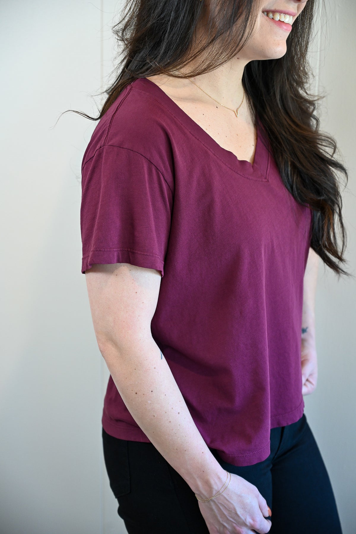Wave Label V Neck Tee - Central Coast Pino