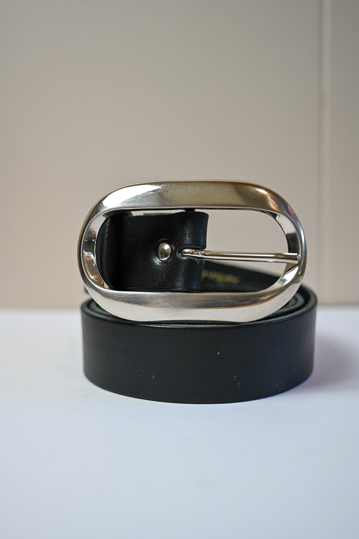 Black Italian Leather Silver Oval Buckle Belt