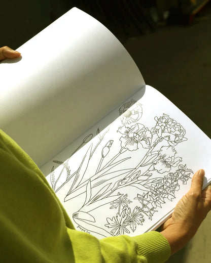 Maria Schoettler : A Garden for all Season Coloring Book