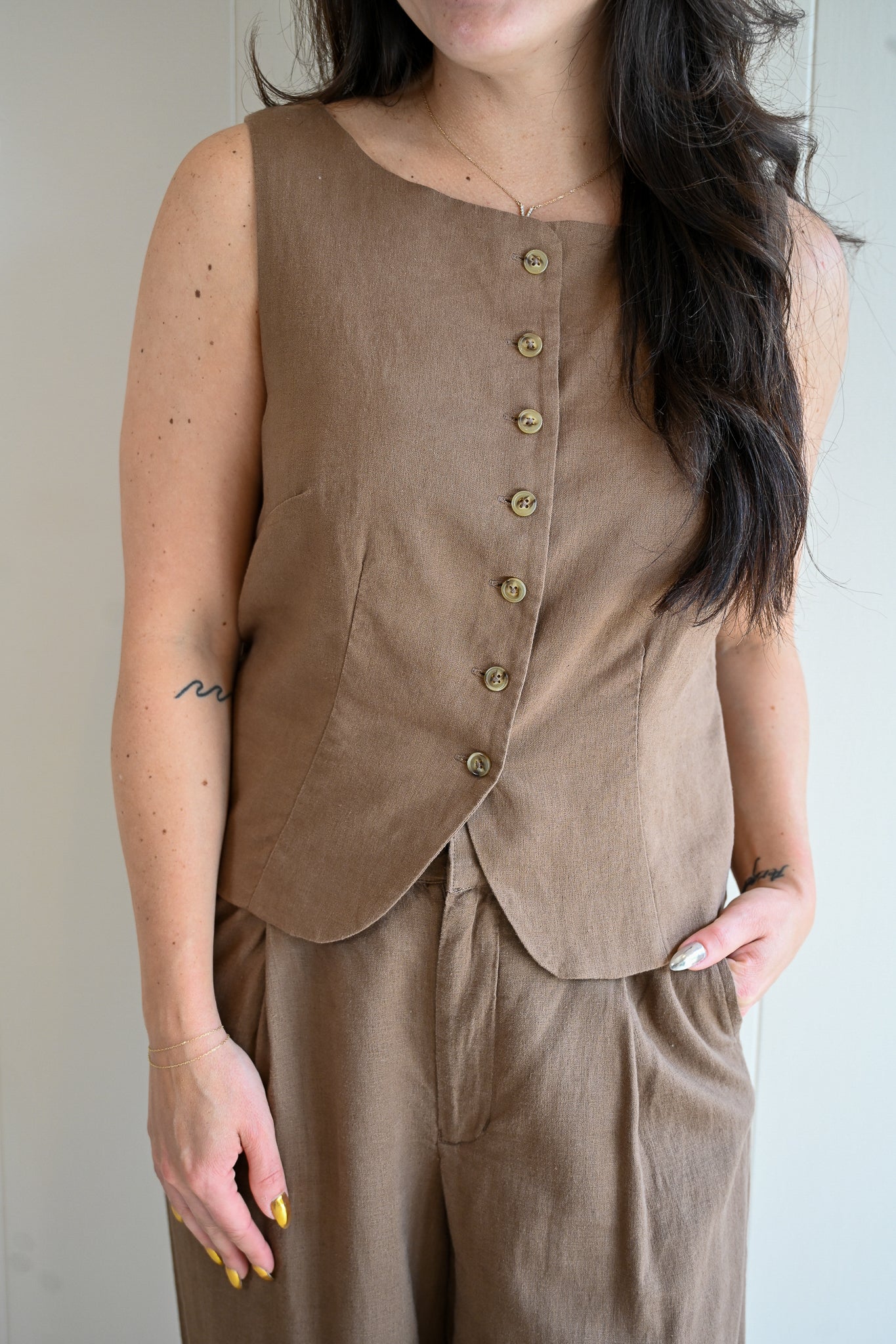 Dewey Avenue Linen Vest
