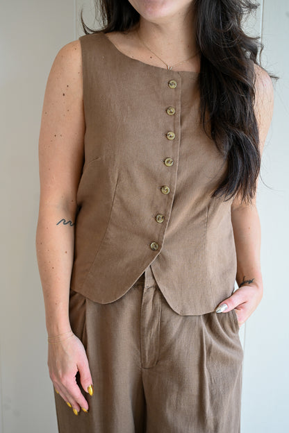 Dewey Avenue Linen Vest