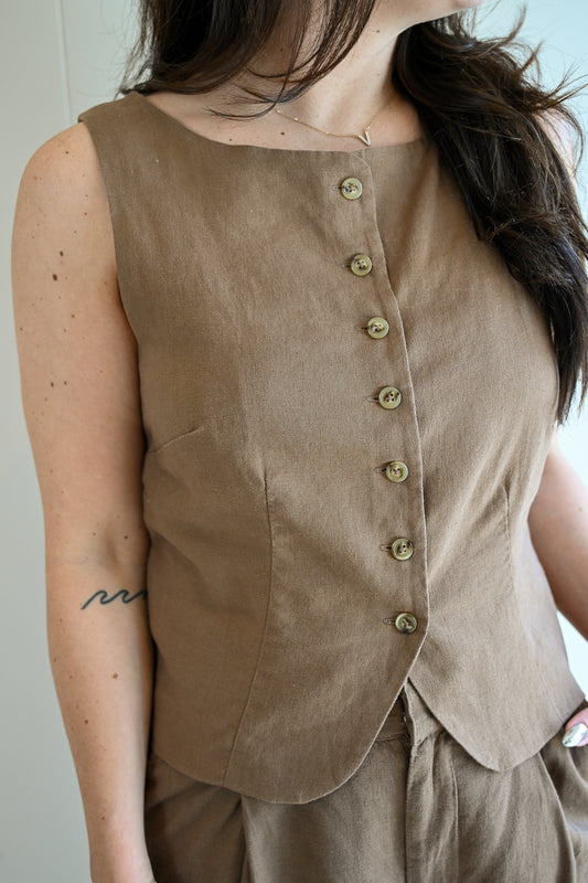 Dewey Avenue Linen Vest