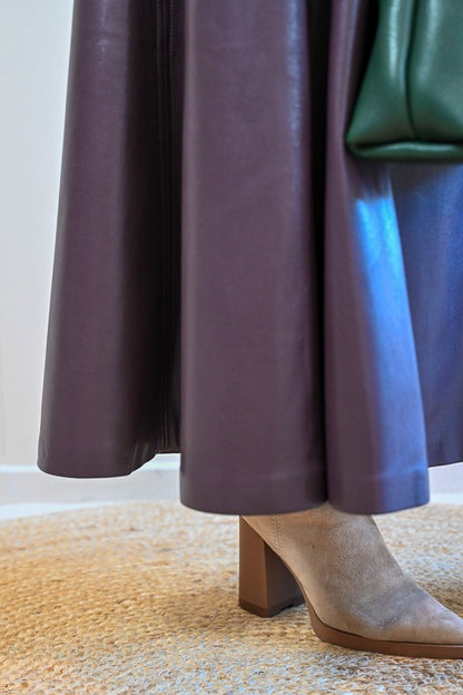 David Avenue Faux Leather Skirt