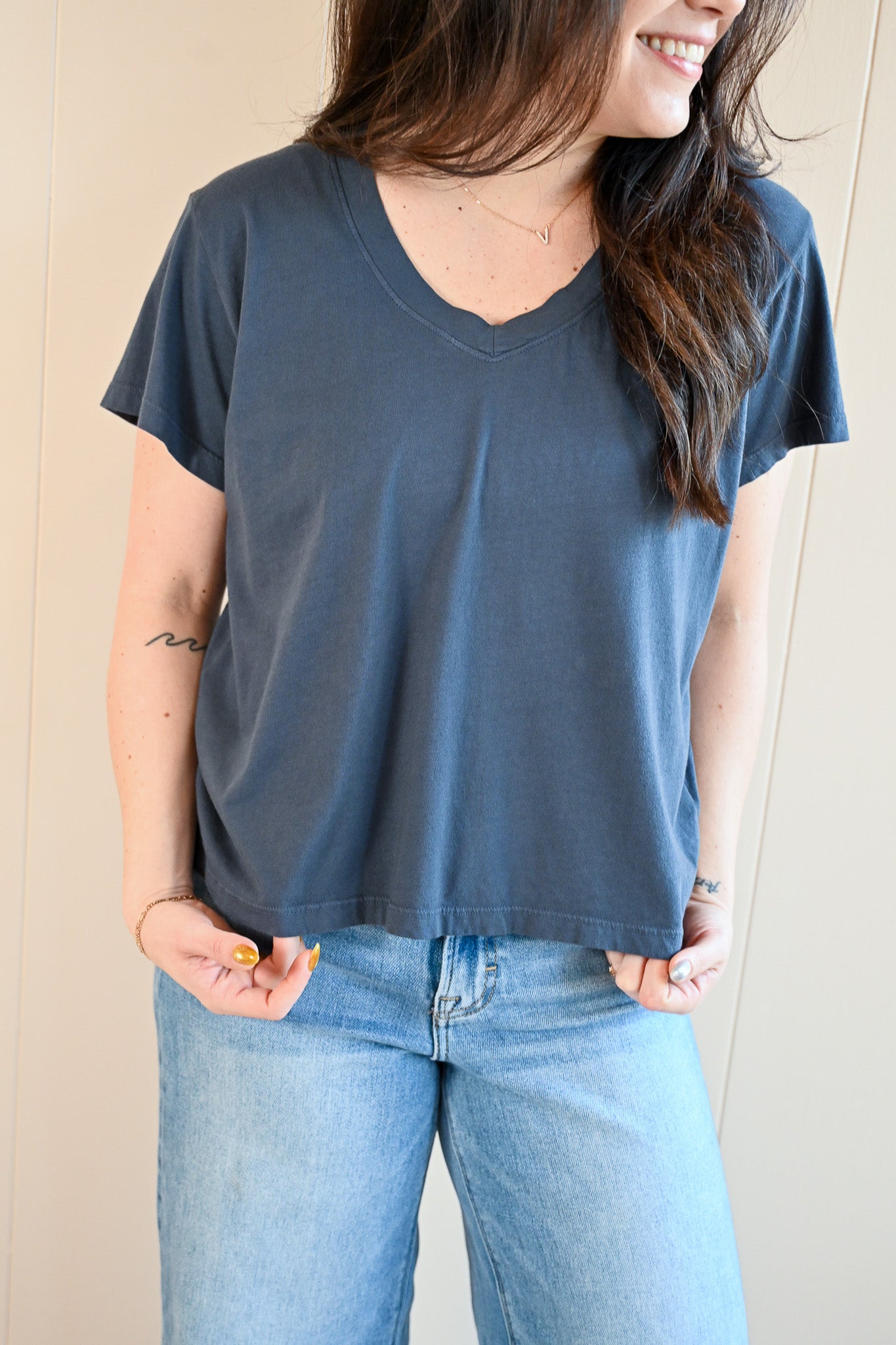 Wave Label V Neck - Ocean