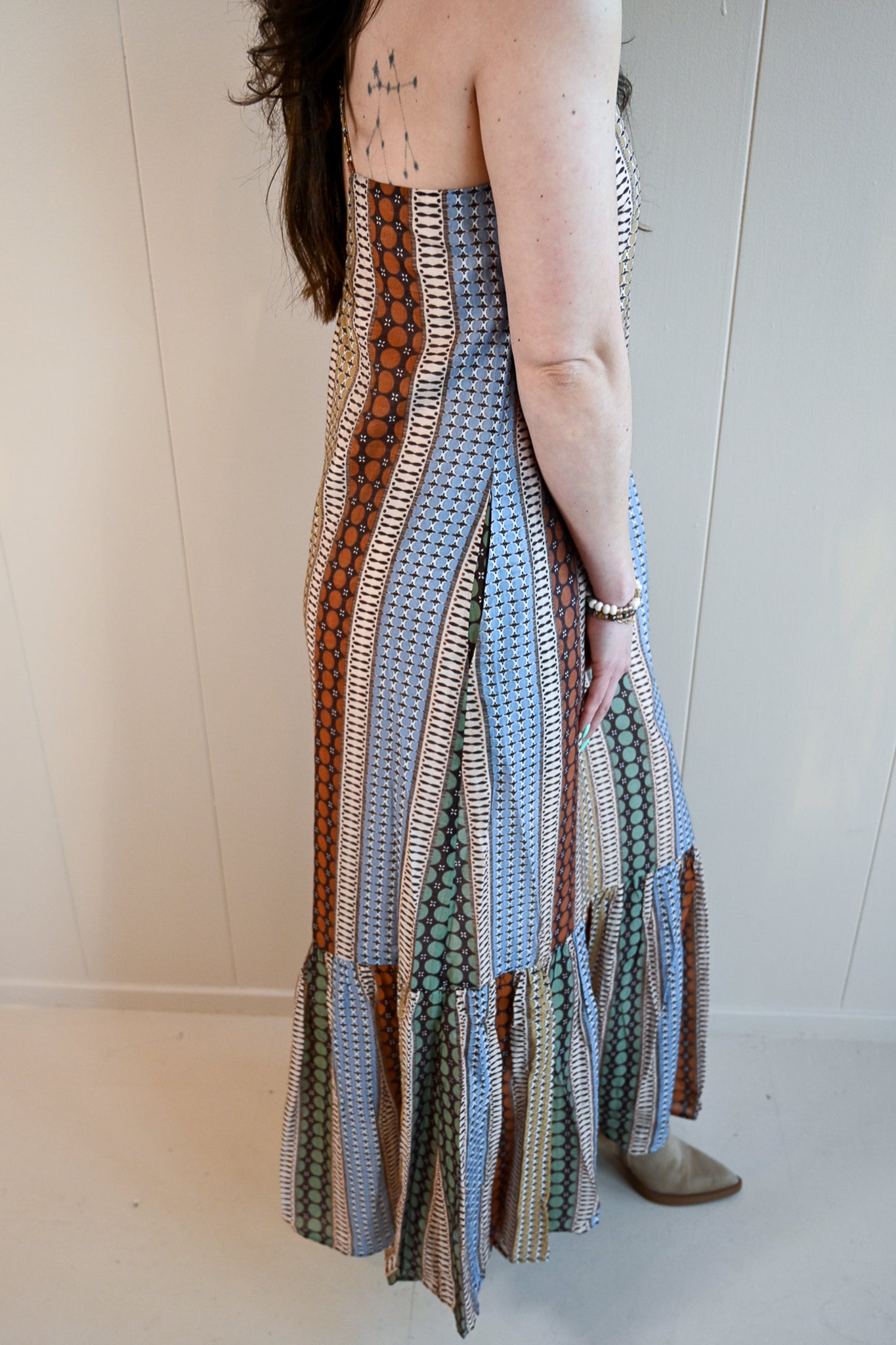 Evans Avenue Cross Back Midi Dress