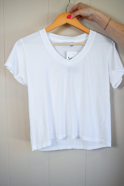 Wave Label V Neck Tee - Cloud