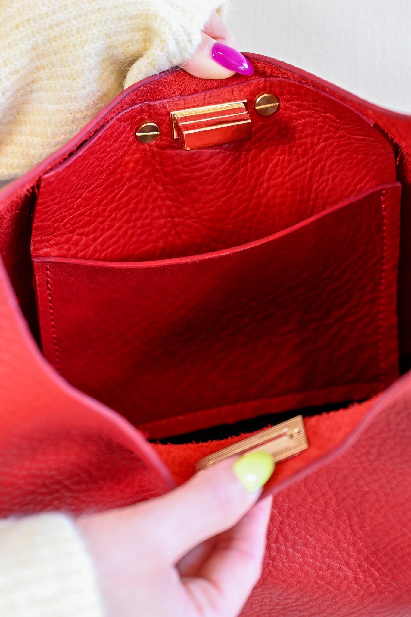 Charlie's Goods - Maddie Pebble Red