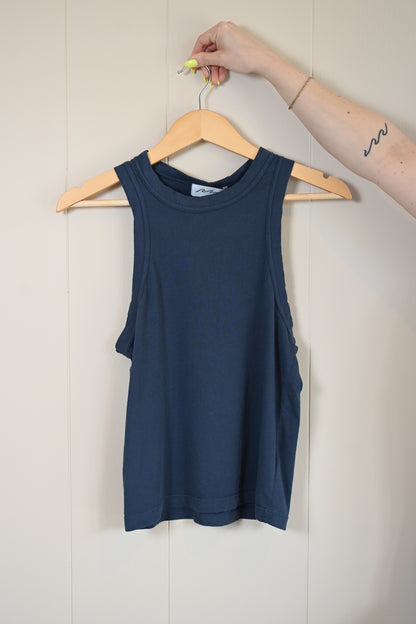 Wave Label - Everyday Tank - Ocean