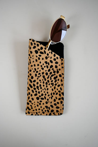 Charlie's Goods - Glasses Holder - Light Leopard