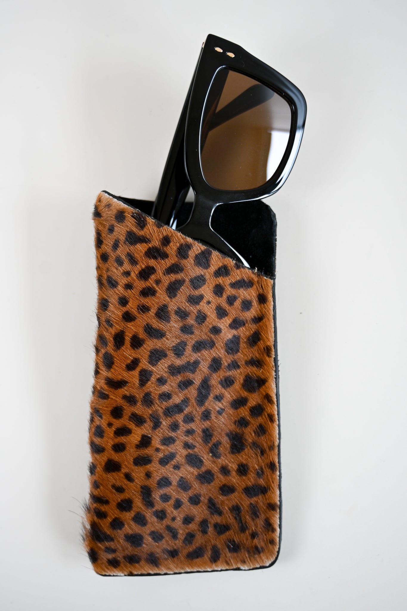 Charlie's Goods - Glasses Holder - Dark Leopard