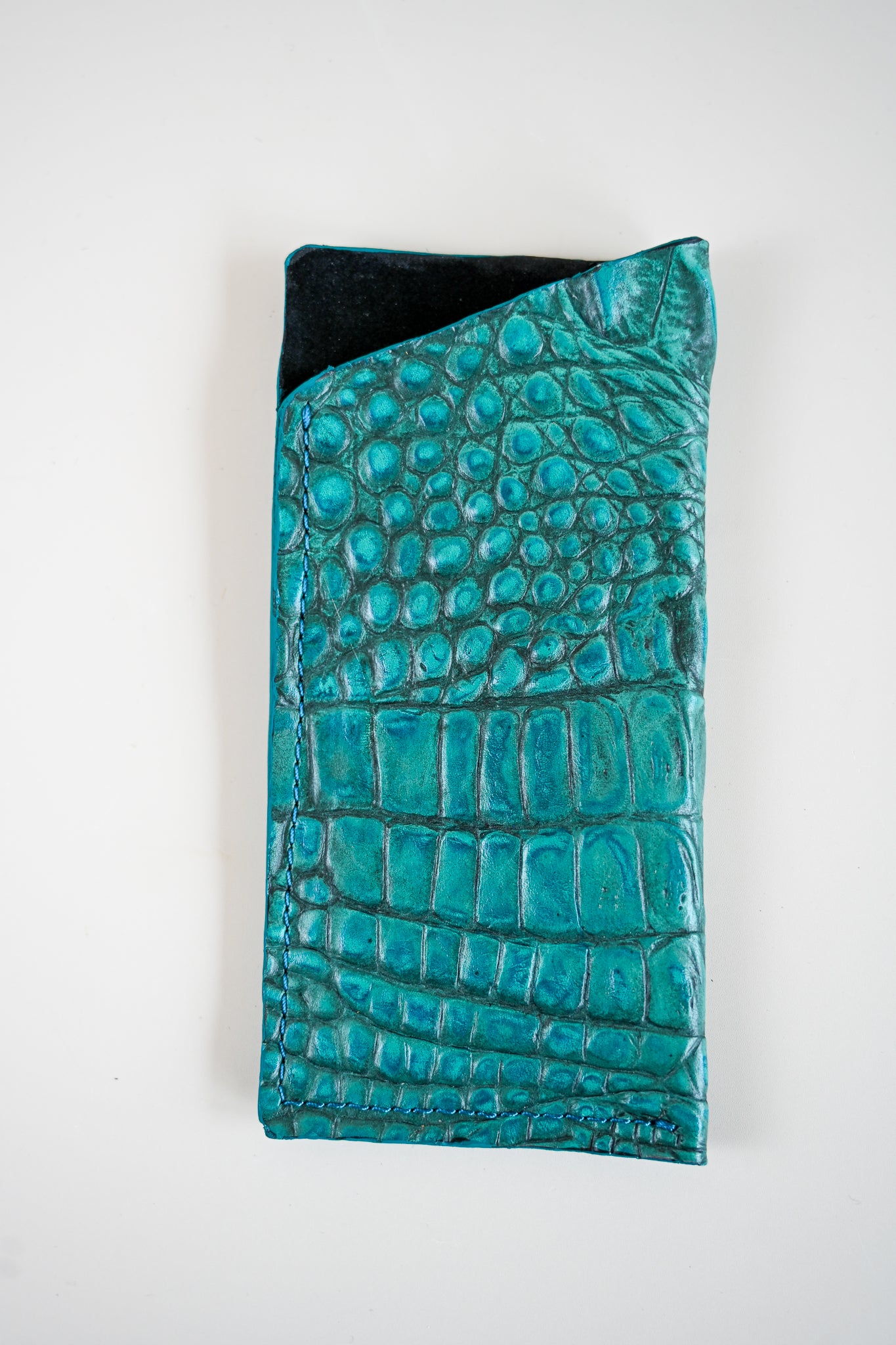 Charlie's Goods - Glasses Holder - Turquoise Croc