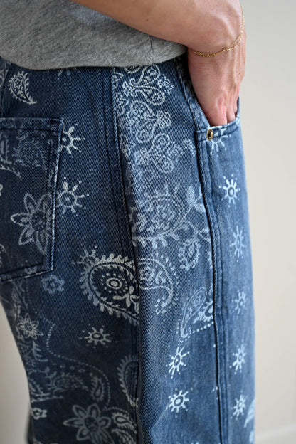 Chestnut Street Paisley Printed Barrel Pants