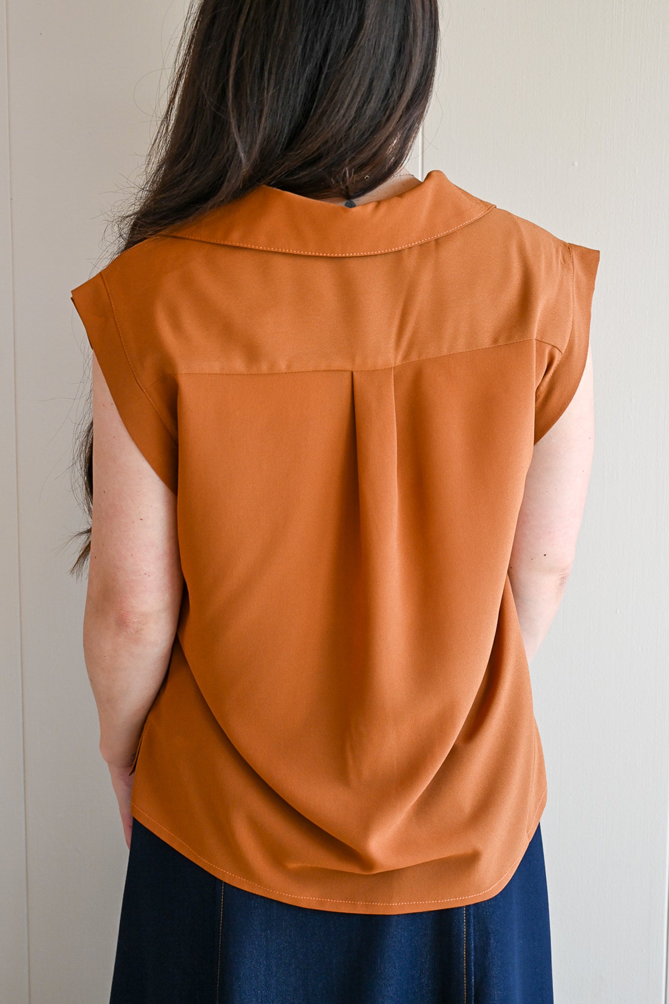 Eardley Avenue Front Pocket Button Up Top - Cooper Molera Adobe
