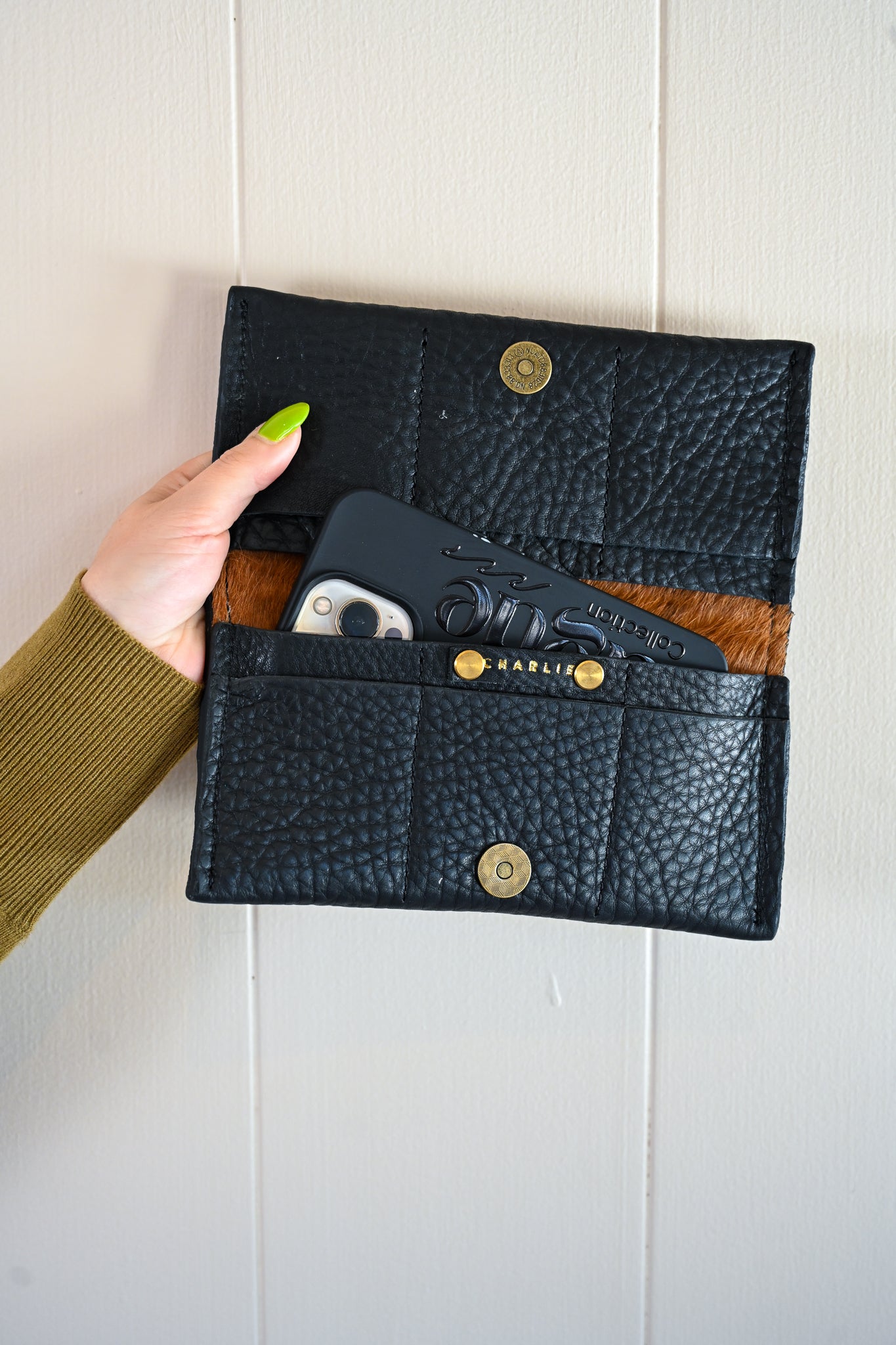 Daphne Wallet Pebble Black by Charlie's Goods