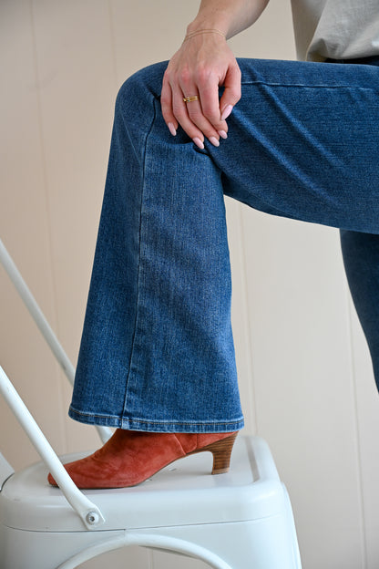 Clark Wide Leg Mid Wash Finished Hem Jeans