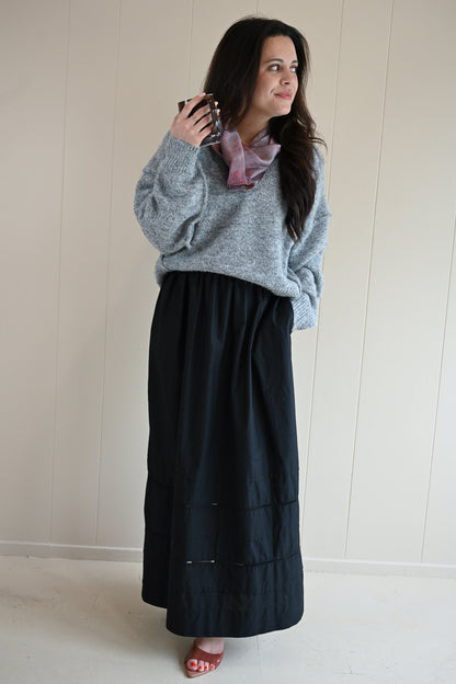 Shell Avenue V Neck Sweater
