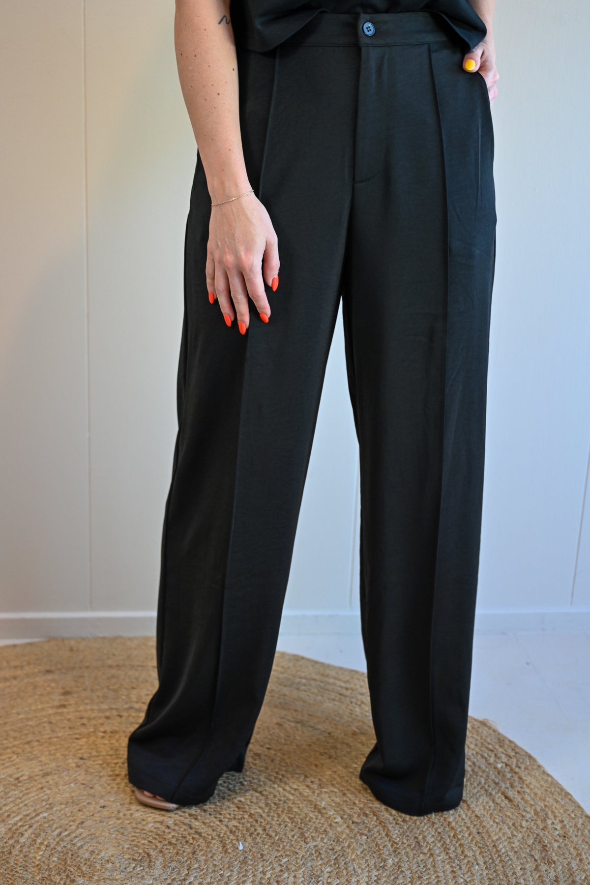 Dewey Avenue Satin Pant