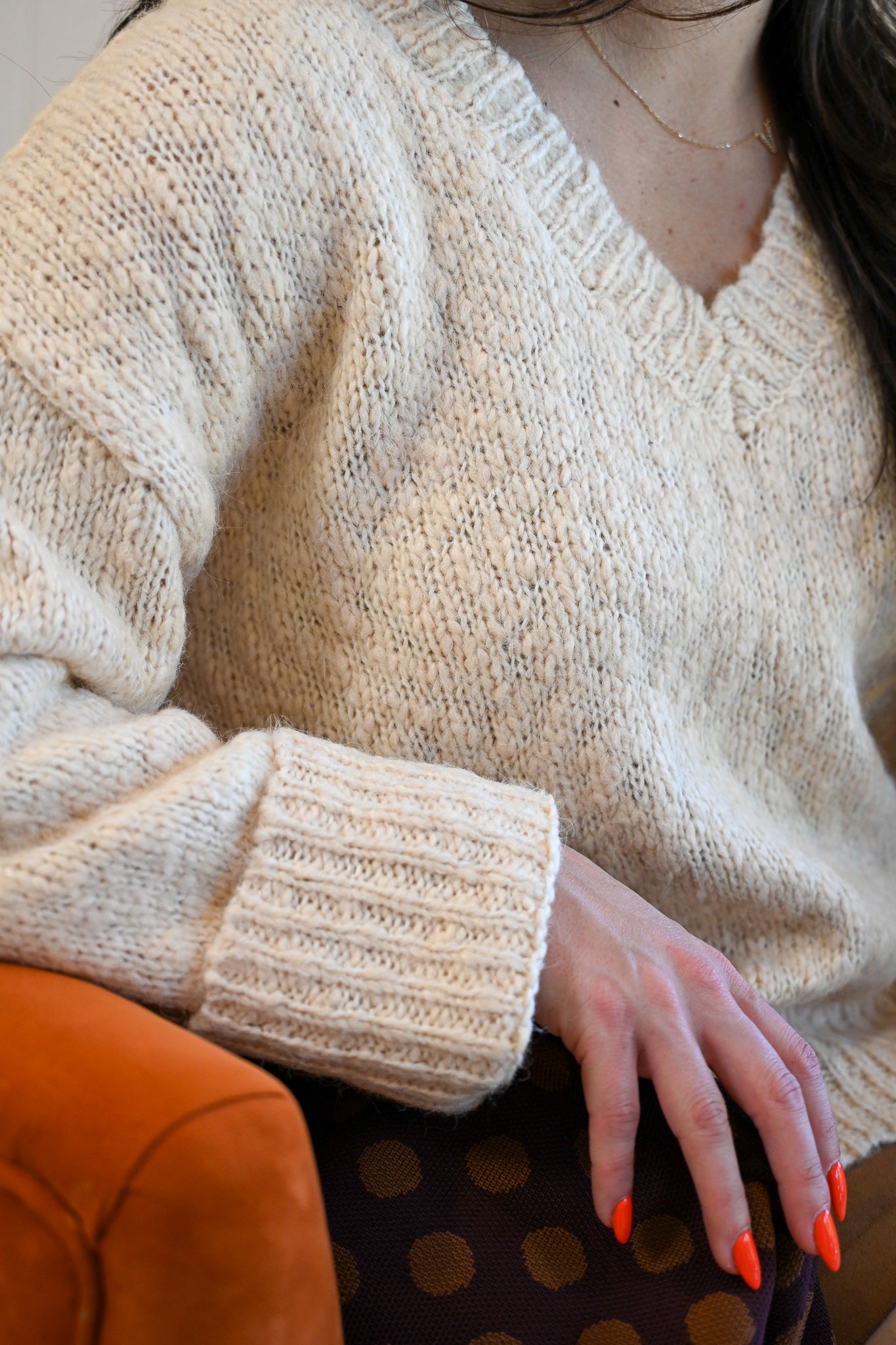 La Calle Corte V Neck Sweater