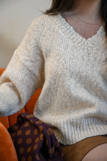 La Calle Corte V Neck Sweater