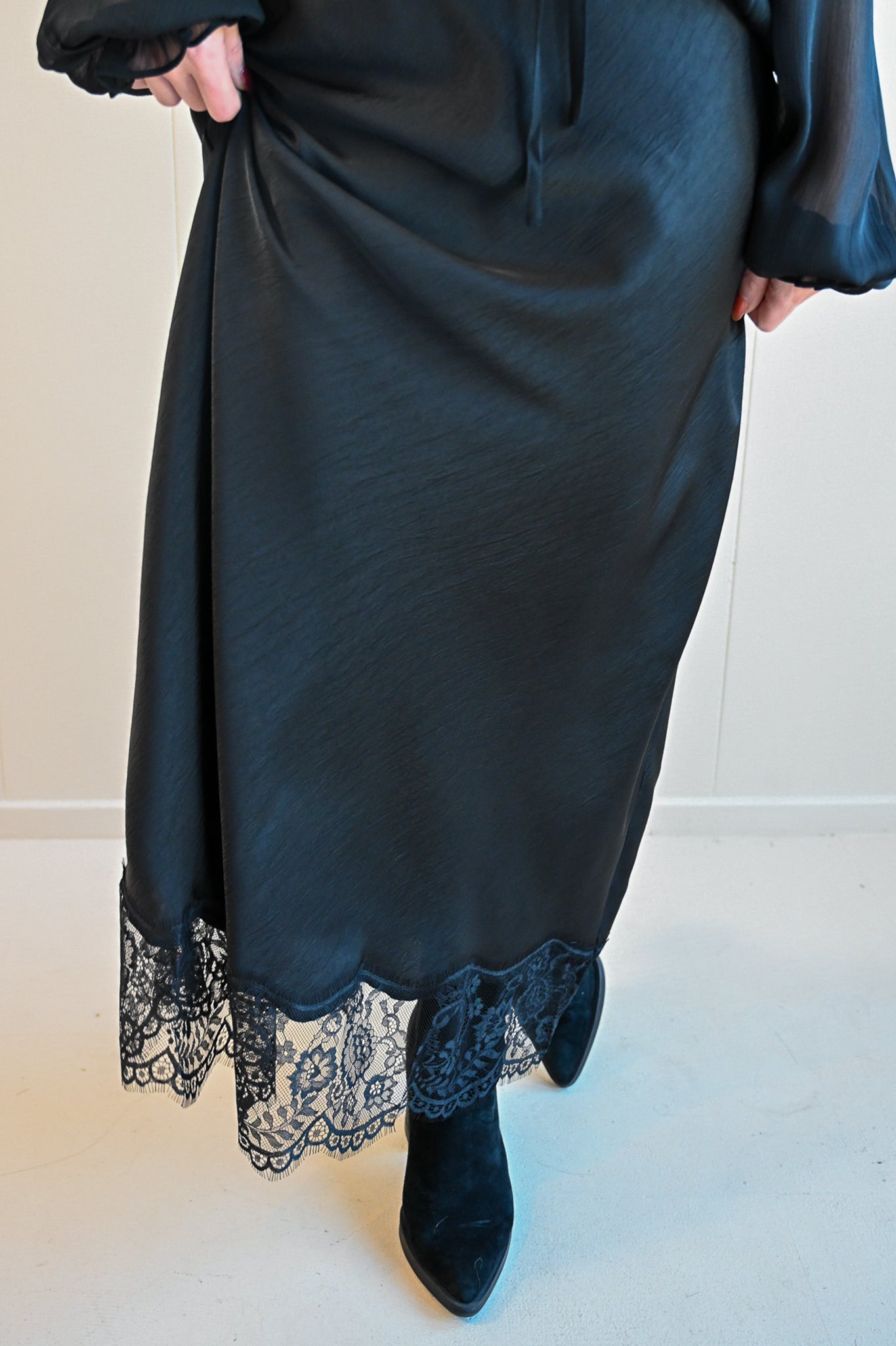 Sea Palm Avenue Lace Satin Midi Skirt