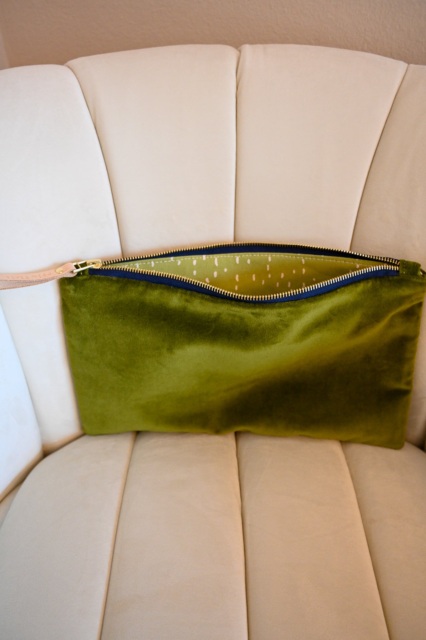 Velvet Clutch - Evergreen