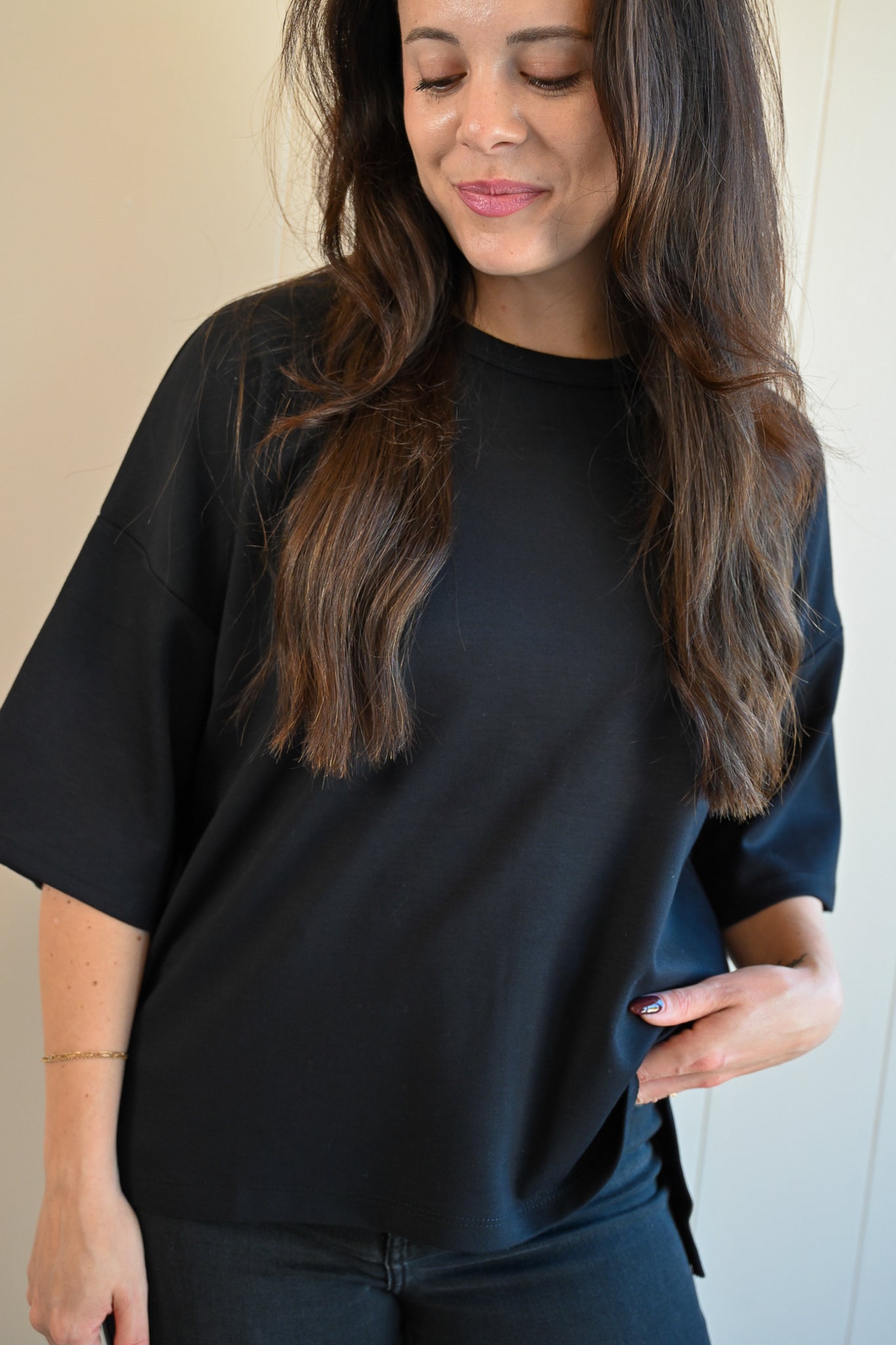 Shell Avenue Tee - Black