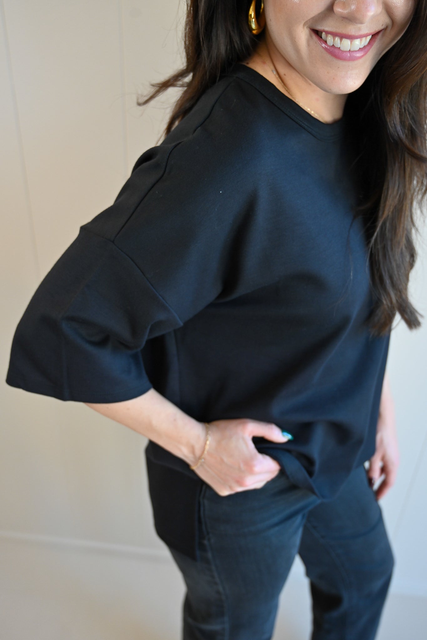 Shell Avenue Tee - Black