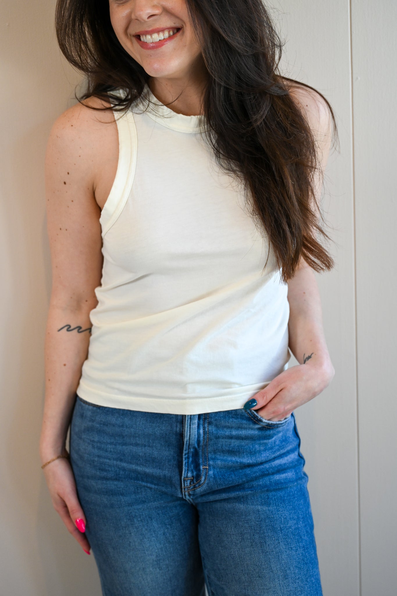 Wave Label - Everyday Tank - Sand
