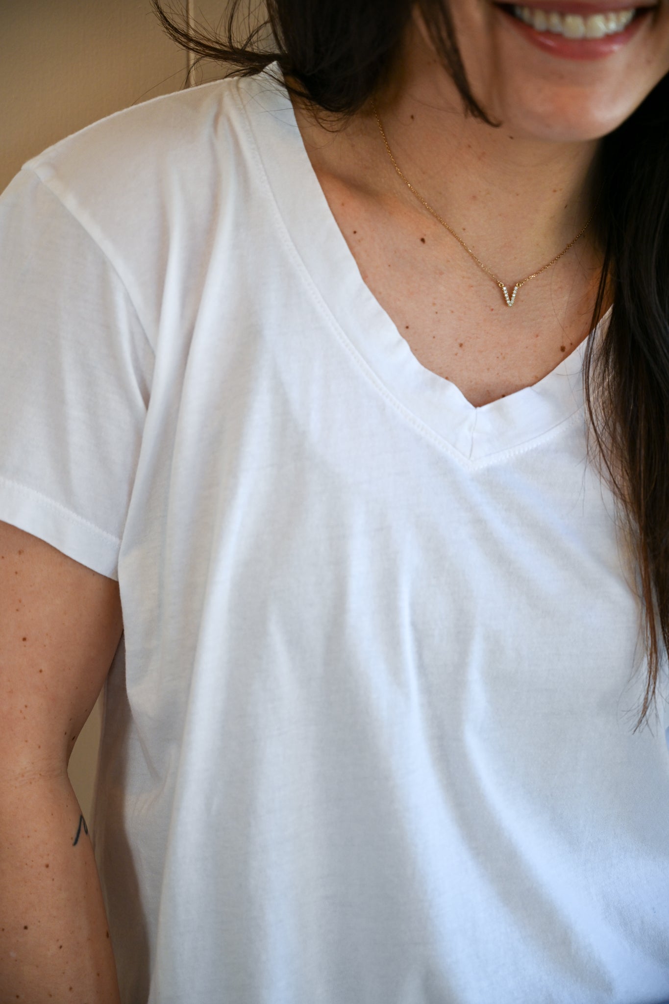 Wave Label V Neck Tee - Cloud