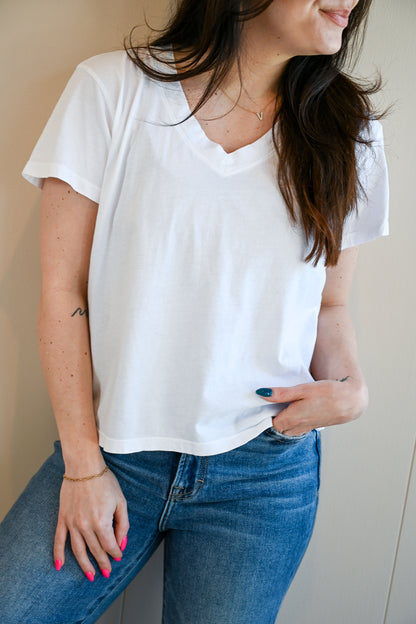 Wave Label V Neck Tee - Cloud