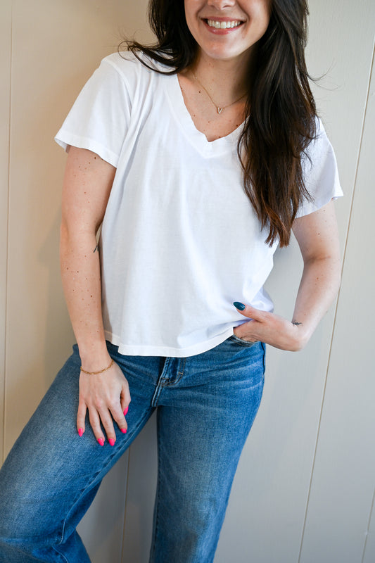Wave Label V Neck Tee - Cloud